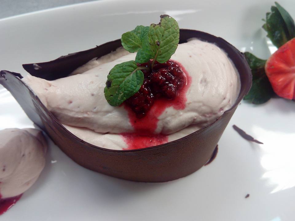 DIY Strawberry Mousse1